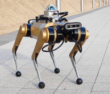 未来の現場を支える！「現場仕様に特化した」国産製 四脚歩行ロボットの開発